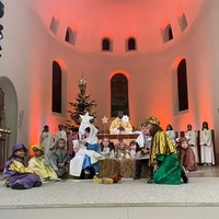 Image - Crèche_vivante_2022_dans_le_choeur.jpg